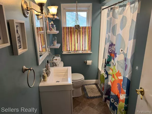 Flushing, MI 48433,830 COUTANT Street