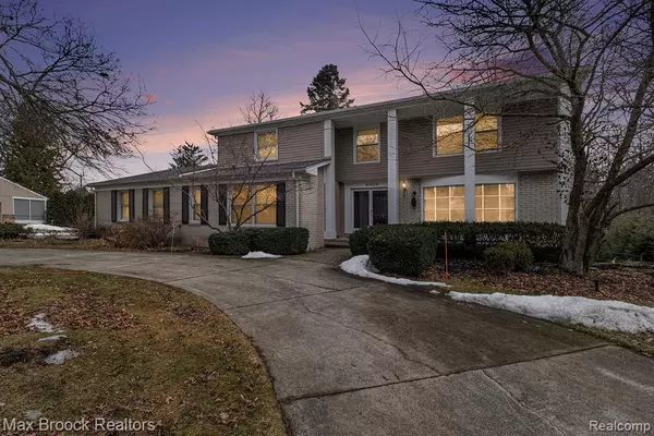 Beverly Hills, MI 48025,31900 ROBINHOOD Drive