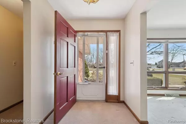 Grosse Ile, MI 48138,28676 Chatham Road