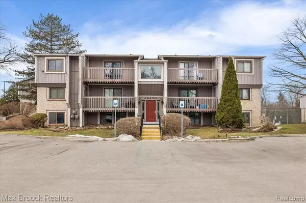 Farmington Hills, MI 48334,29850 W 12 Mile Road