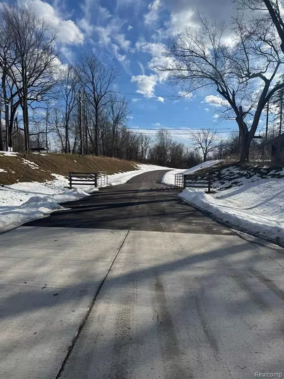 Metamora, MI 48455,4050 Metamora Ridge