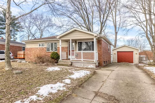 880 CAROLINA Ave, Marysville, MI 48040
