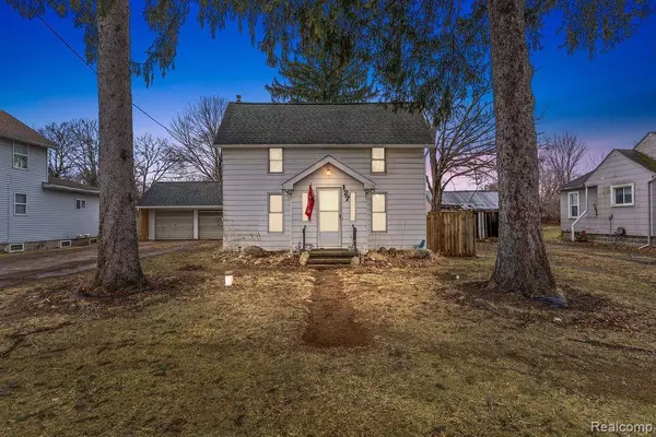 127 STOCKBRIDGE Street, Gregory, MI 48137