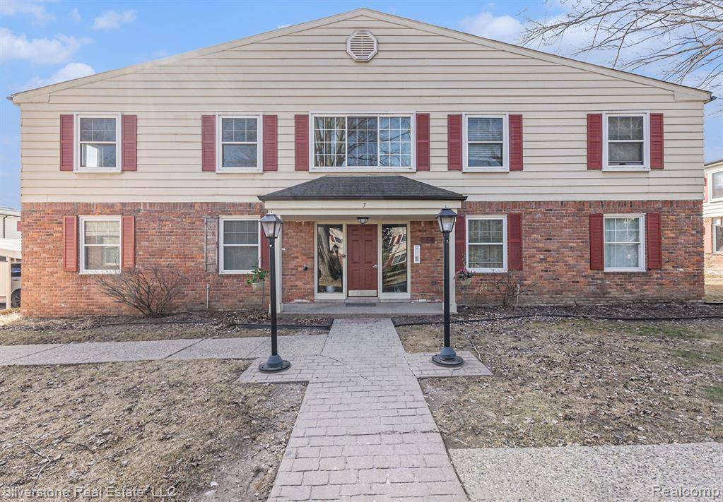 793 W MAPLE Road, Clawson, MI