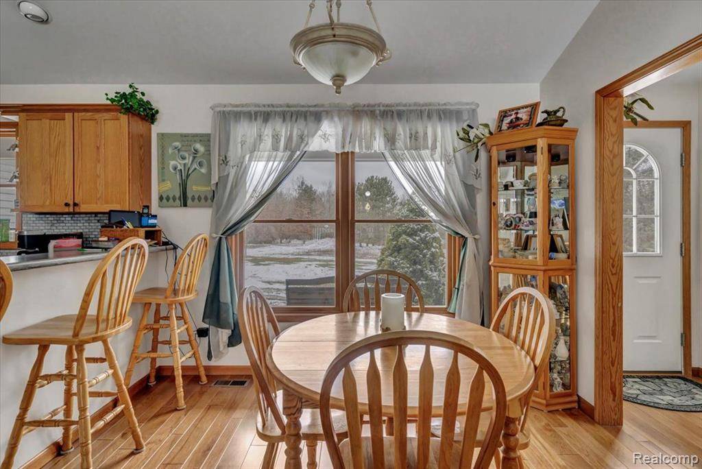 2509 E BLACKMORE Road, Mayville Vlg, MI 48744