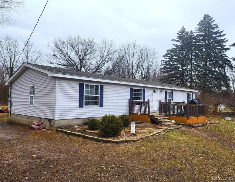 197 E GRAND RIVER Road, Owosso, MI 48867
