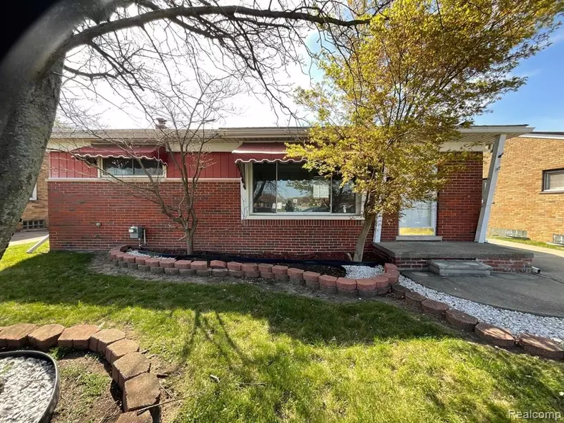 21849 WILMOT Avenue, Eastpointe, MI 48021
