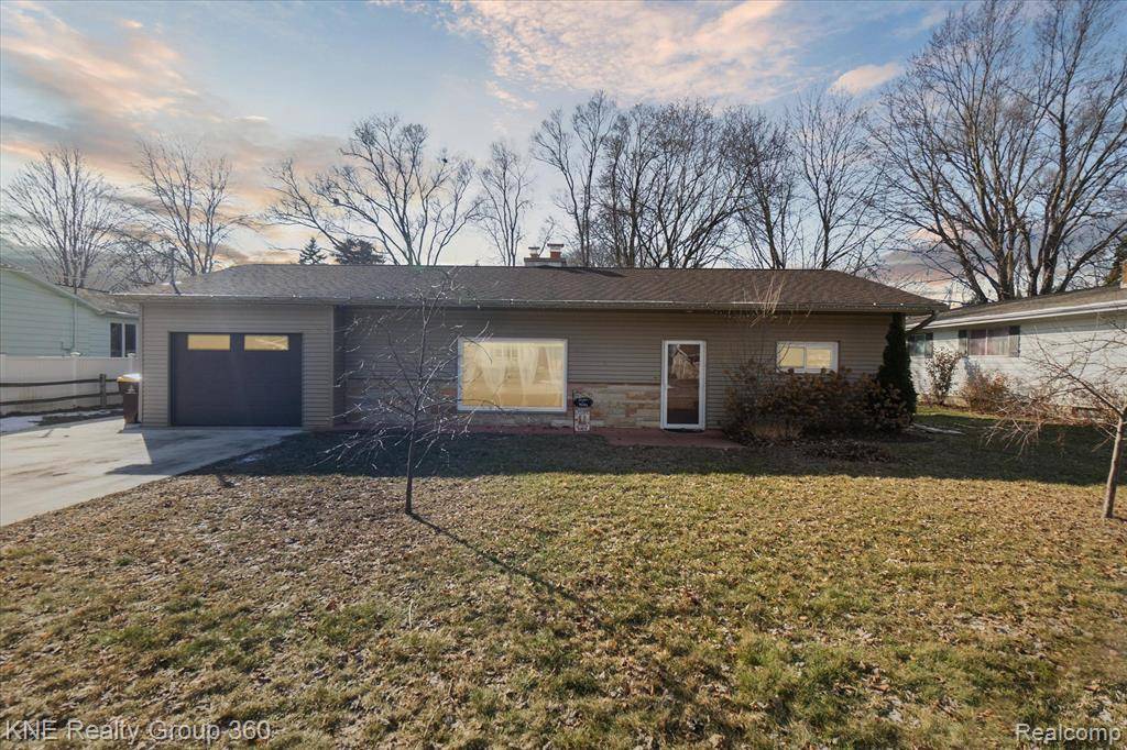 305 W GRAND Avenue, Mount Pleasant, MI 48858