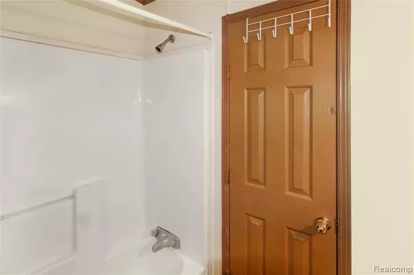 Romulus, MI 48174,7063 SARGENT Street