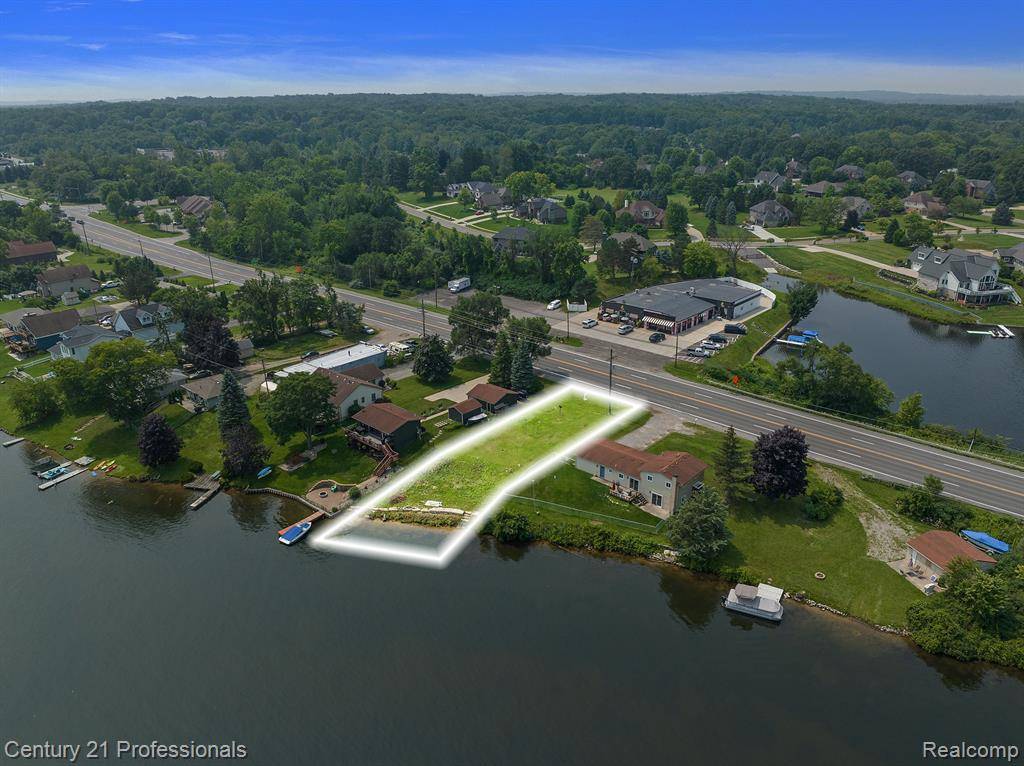 Clarkston, MI 48348,9876 Dixie Highway
