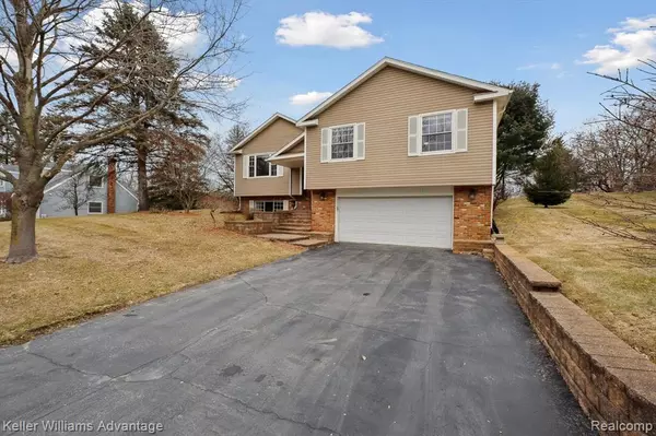 Brighton, MI 48116,6521 Grand Circle Drive