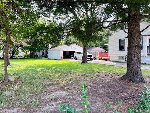 Eastpointe, MI 48021,22106 DONALD Avenue