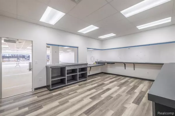 Flint, MI 48505,7021 N SAGINAW Street