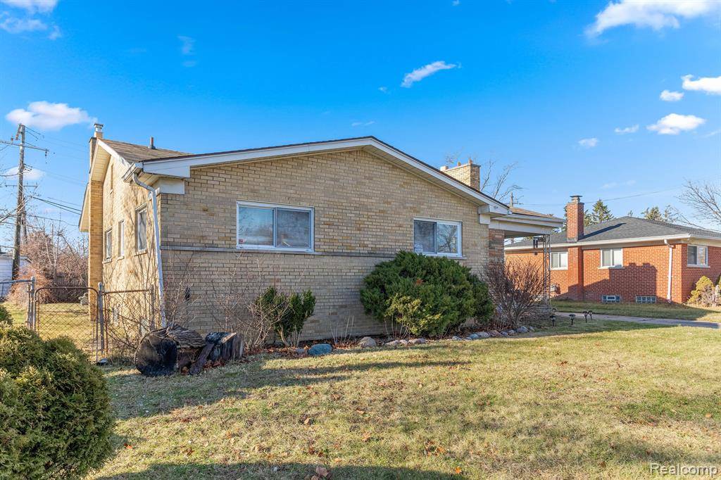 Dearborn Heights, MI 48127,20650 CRESTMONT Lane