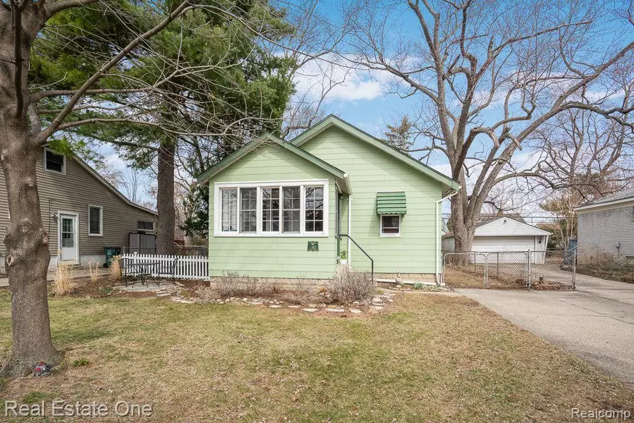 525 ARDMORE Drive, Ferndale, MI 48220