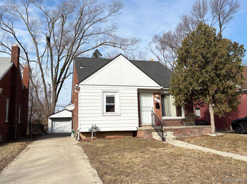 18315 SHAFTSBURY Avenue, Detroit, MI 48219