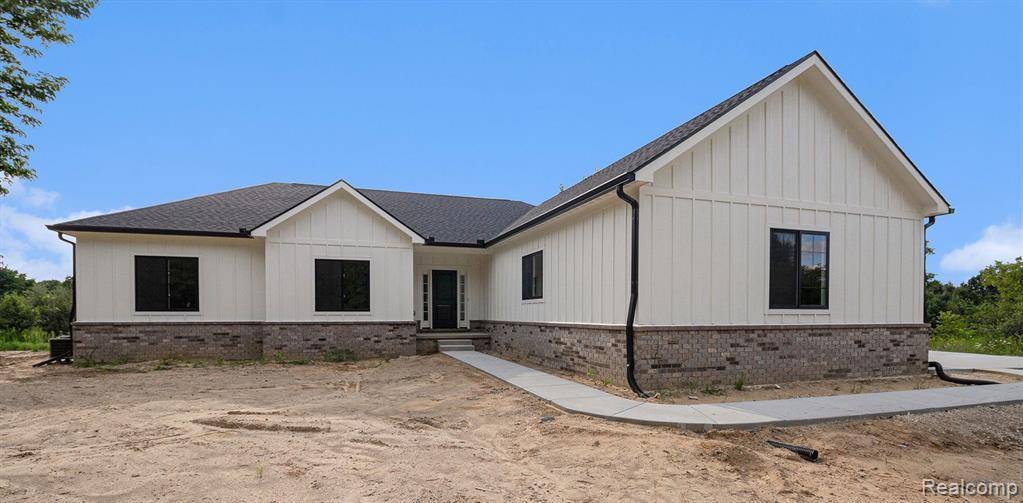 1615 FRECH Lane, Howell, MI 48843