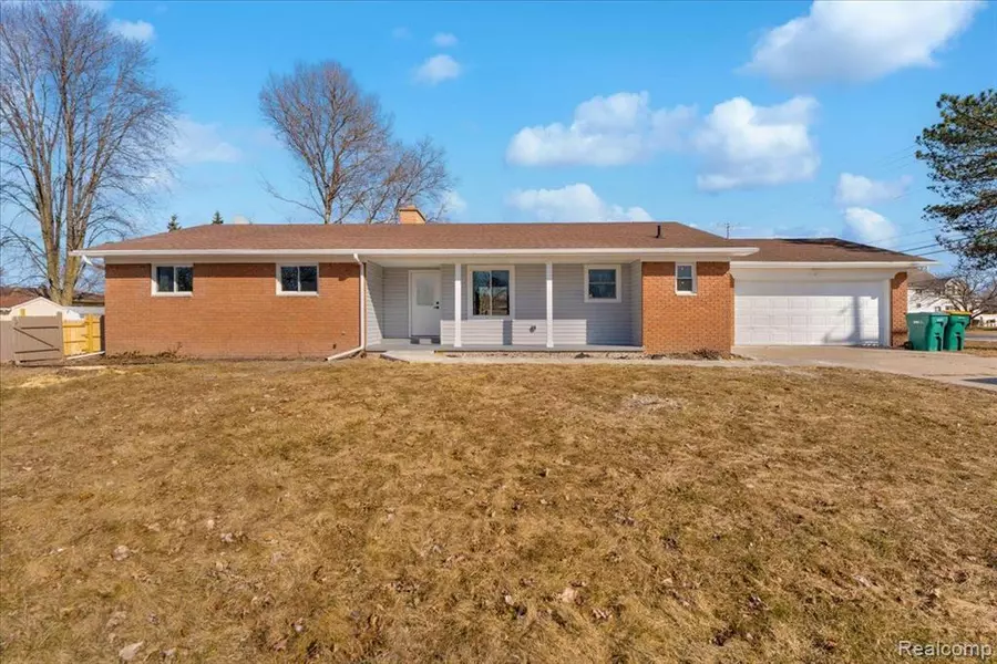 4491 MONTEREY Drive, Bay City, MI 48706