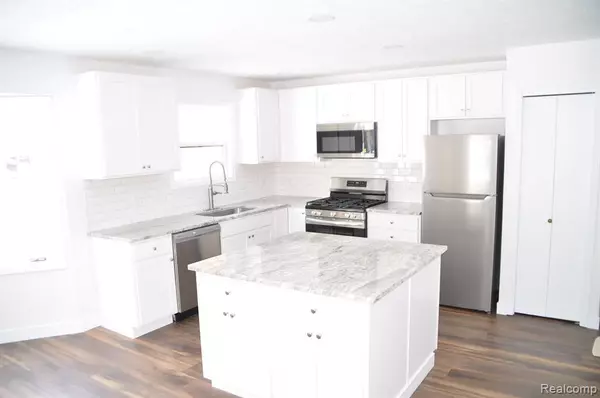 Allendale, MI 49401,11255 WHISPERING CREEK Drive