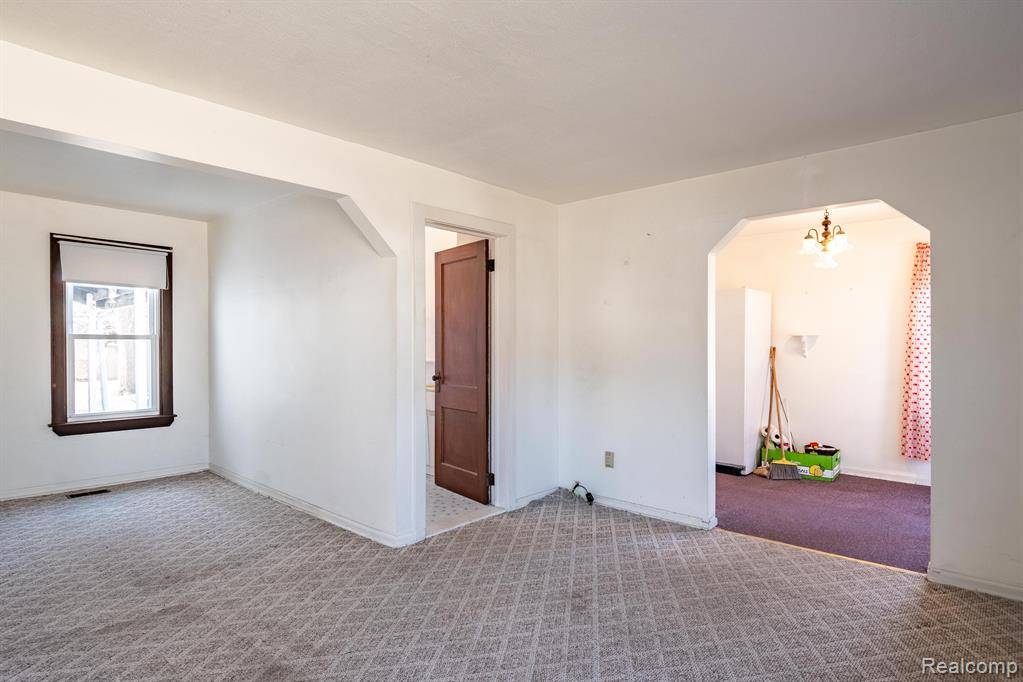 Westland, MI,35341 ROSSLYN Street