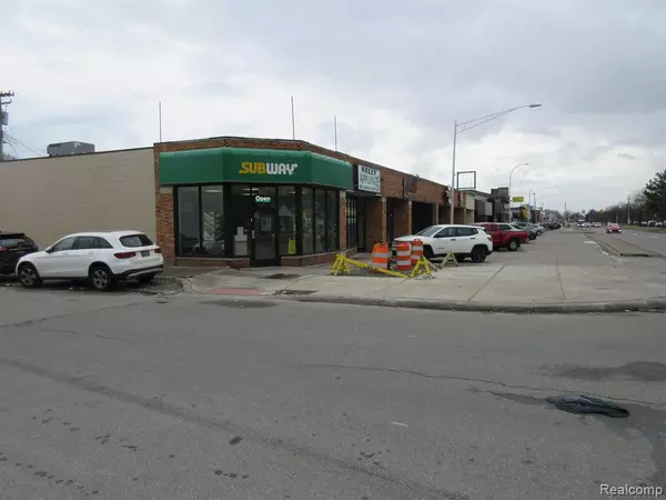 Harper Woods, MI 48225,19528 KELLY Road