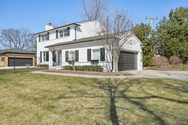 Beverly Hills, MI 48025,18122 RIVERSIDE Drive
