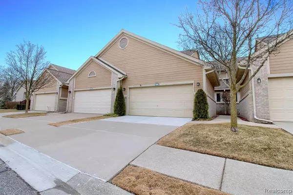 9362 EASTWIND Drive, Livonia, MI 48150