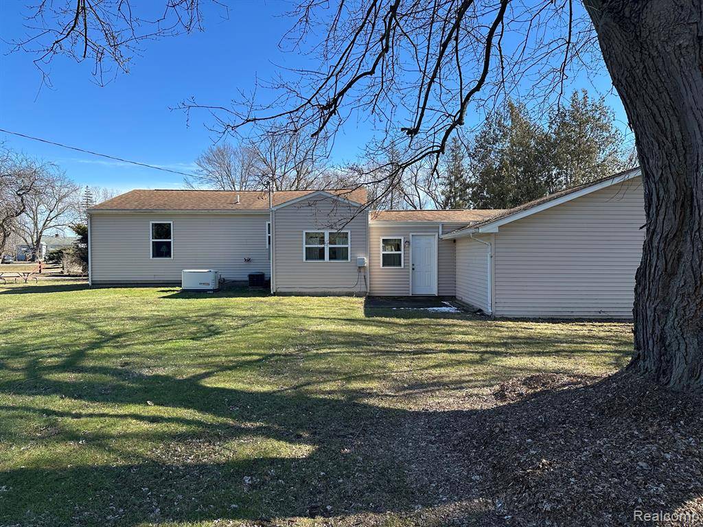 Lapeer, MI 48446,1731 N LAPEER Road