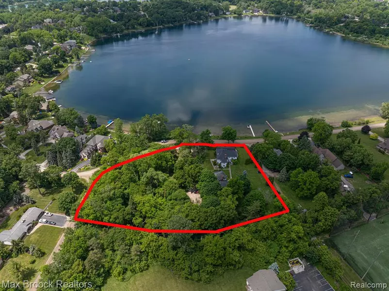 2171 Klingensmith, Bloomfield Hills, MI 48302