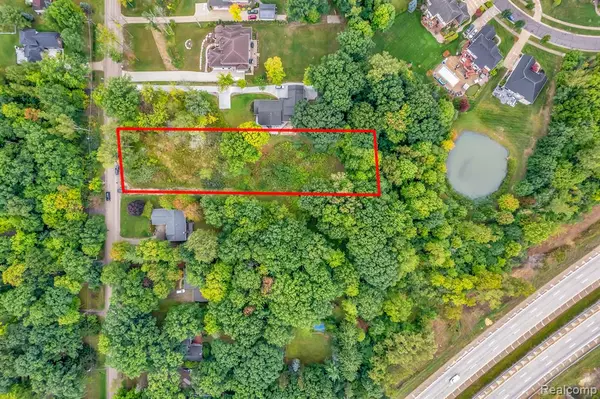 Rochester Hills, MI 48316,3459 Hazelton Avenue