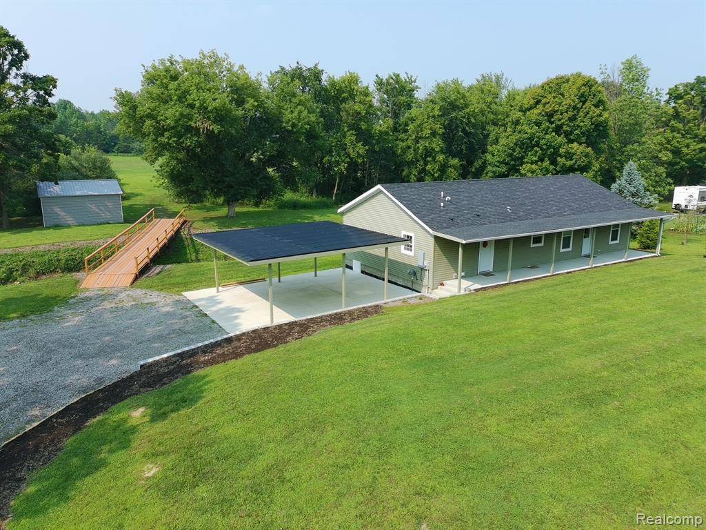 Lapeer, MI 48446,806 DAVIS LAKE Road