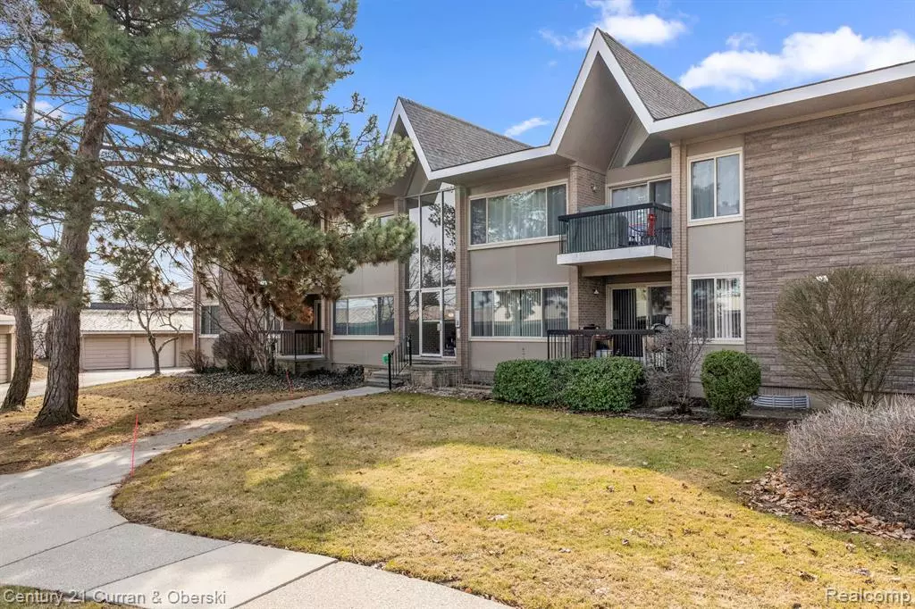 Bloomfield Hills, MI 48302,1989 KLINGENSMITH RD Road