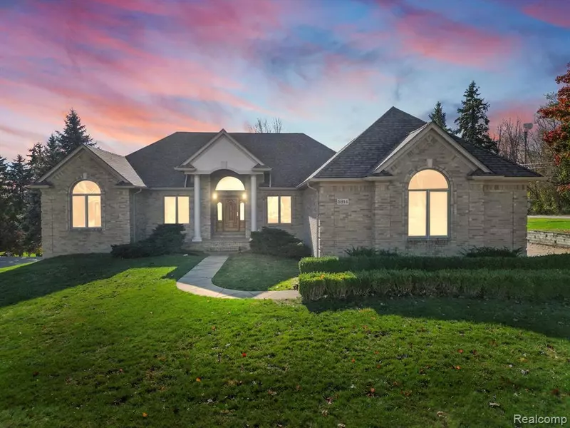 5914 LAKEVIEW Drive, Washington, MI