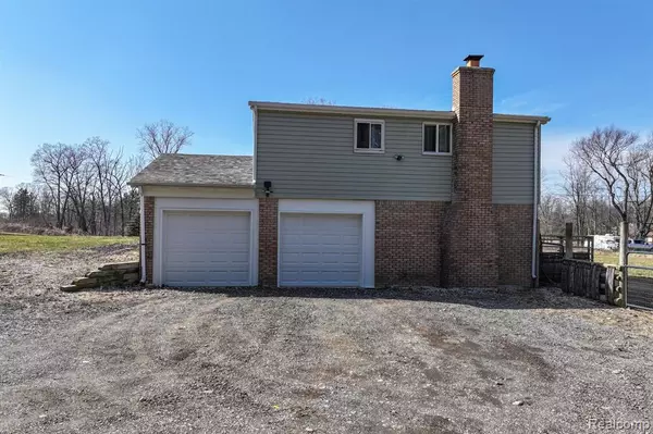 Fowlerville, MI 48836,5486 W LOWE Road