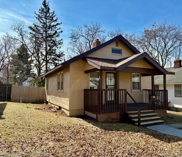 24 KEMP Street, Pontiac, MI 48342