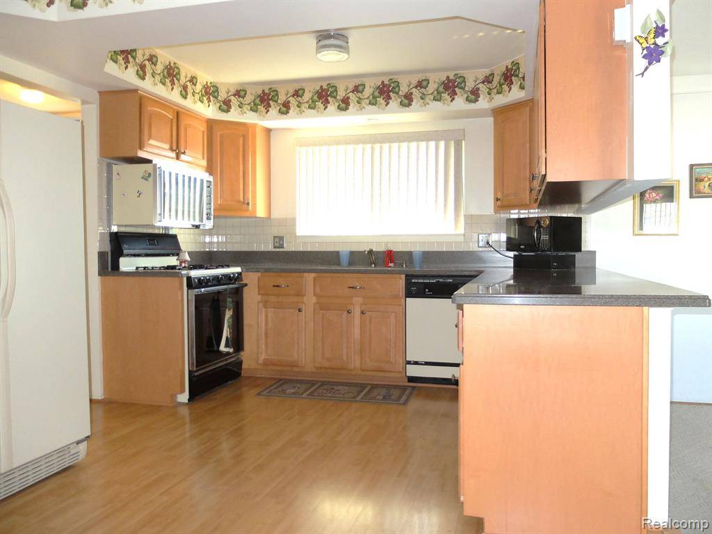 Sterling Heights, MI 48312,11065 GRENADA Drive