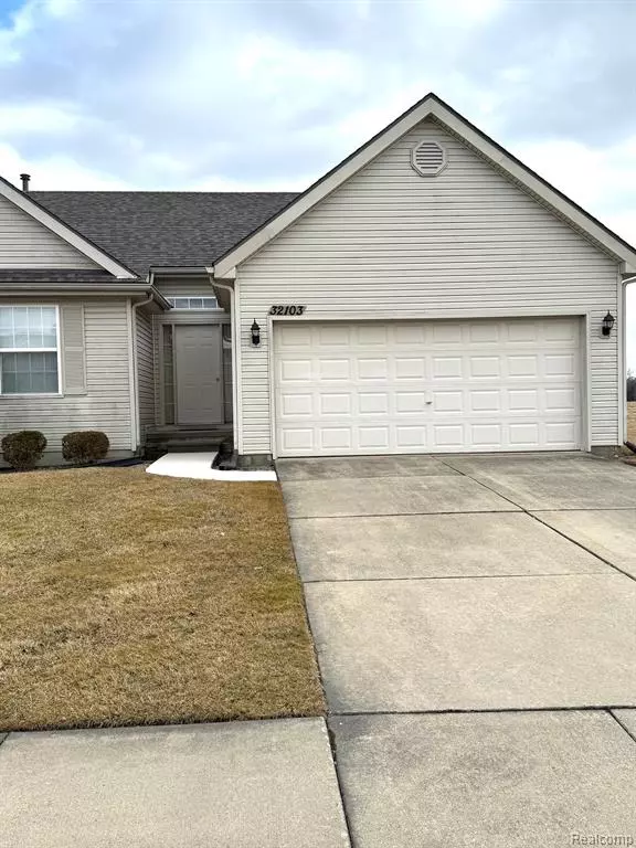 Romulus, MI 48174,32103 AUGUSTA Drive