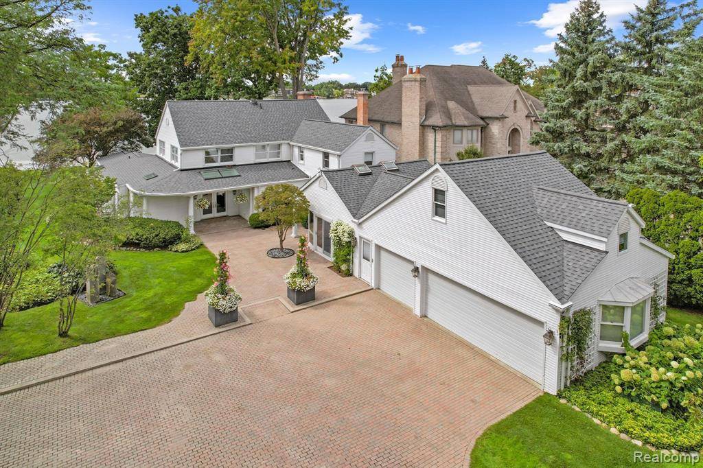 3141 INTERLAKEN Street, West Bloomfield, MI 48323
