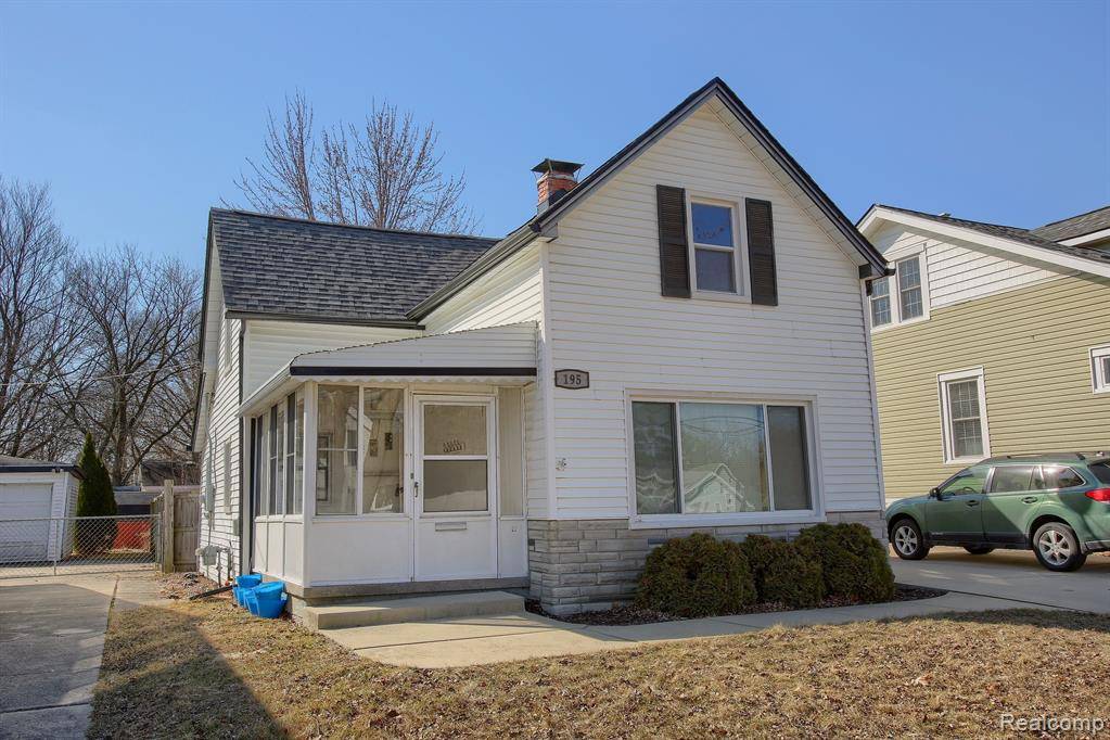 Mount Clemens, MI 48043,195 ROBERTSON Street