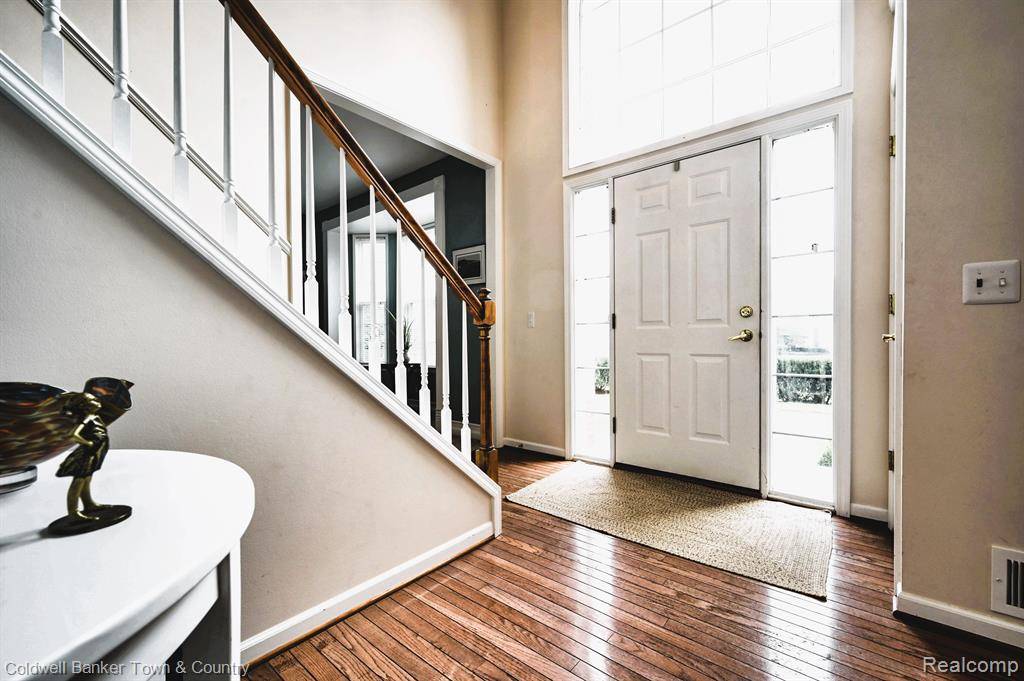 Brighton, MI 48116,7366 WISTERIA Way