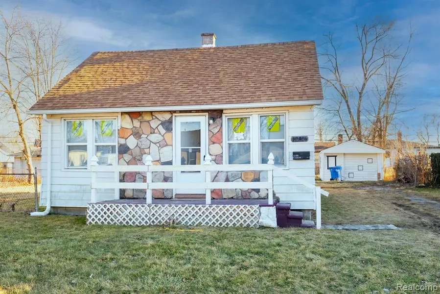 12816 VERNON Avenue, Warren, MI 48089