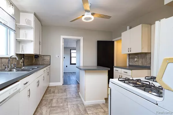 Roseville, MI 48066,26834 GREENLEAF Street