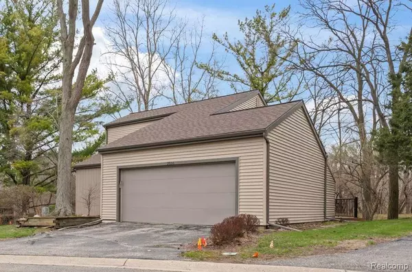 East Lansing, MI 48823,2516 Royce