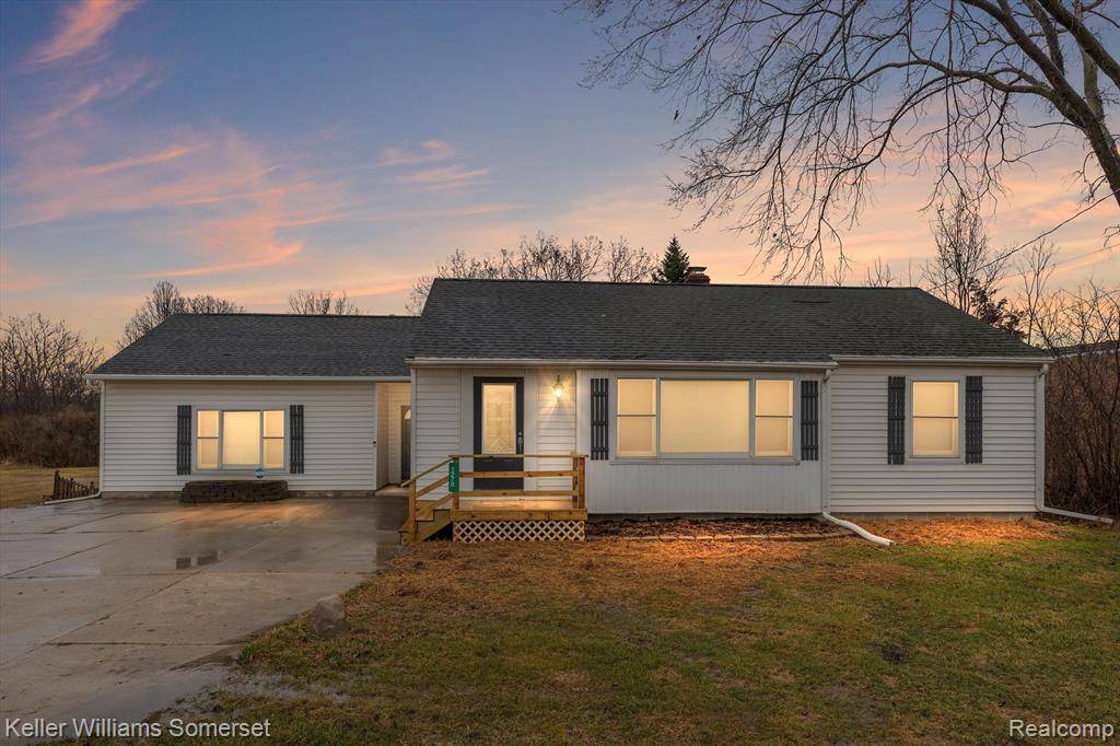 1278 E MAPLE Avenue, Grand Blanc, MI 48507