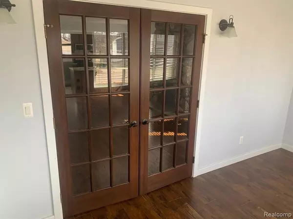 West Bloomfield, MI 48324,3991 FIELDVIEW Avenue