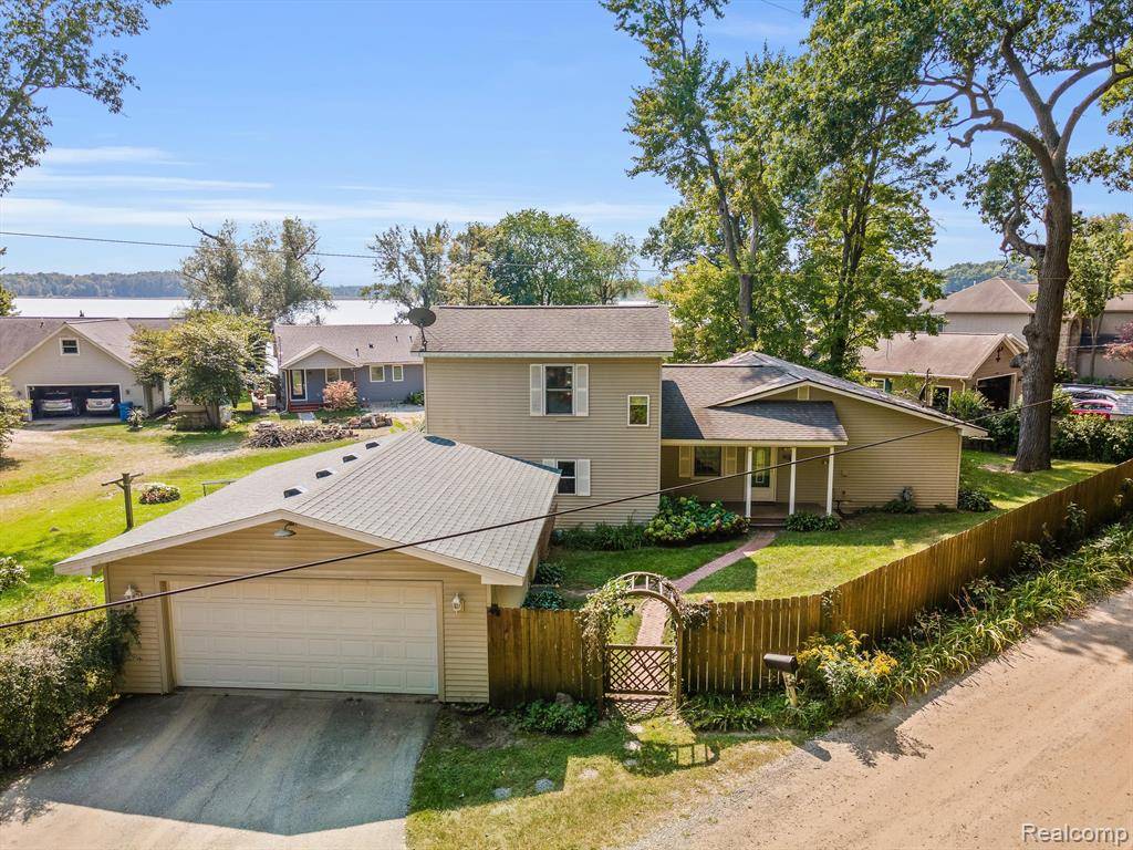 Gregory, MI 48137,5420 Joslin Lk. Drive