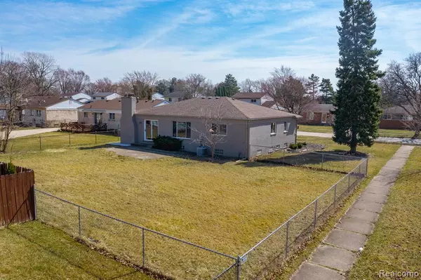 Troy, MI 48083,2249 Paris Drive