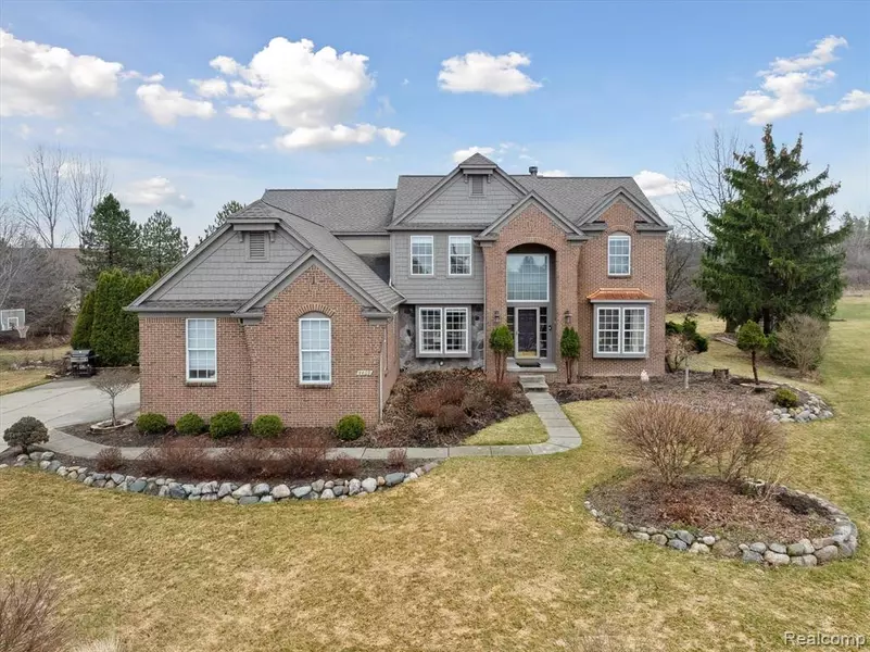 4409 BRIGHTON Drive, Grand Blanc, MI 48439