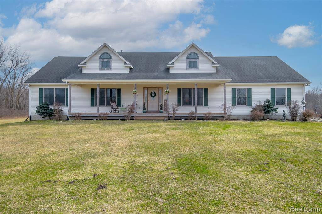 350 COTTONWOOD Drive, Lapeer, MI 48446
