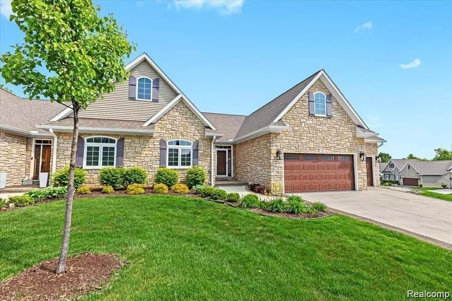 70 FOX HOLLOW Drive, Metamora, MI 48455
